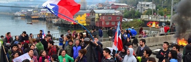 A propósito de un modelo de desarrollo en crisis… una mirada crítica al turismo como salida para Chiloé