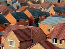 15 Abril / Stuart Hodkinson – La re-privatización de la vivienda y la crisis urbana actual en el Reino Unido